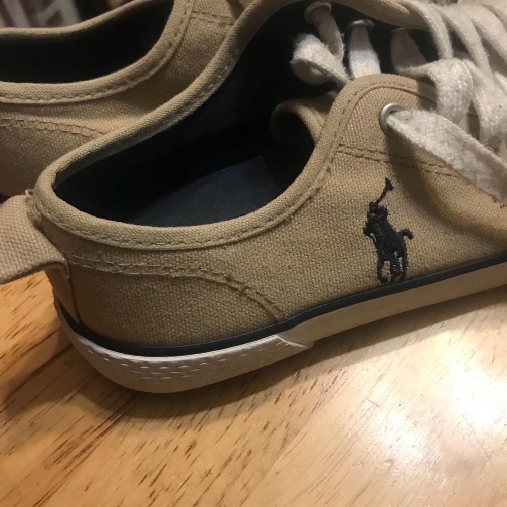 Ralph Lauren boys canvas shoe.